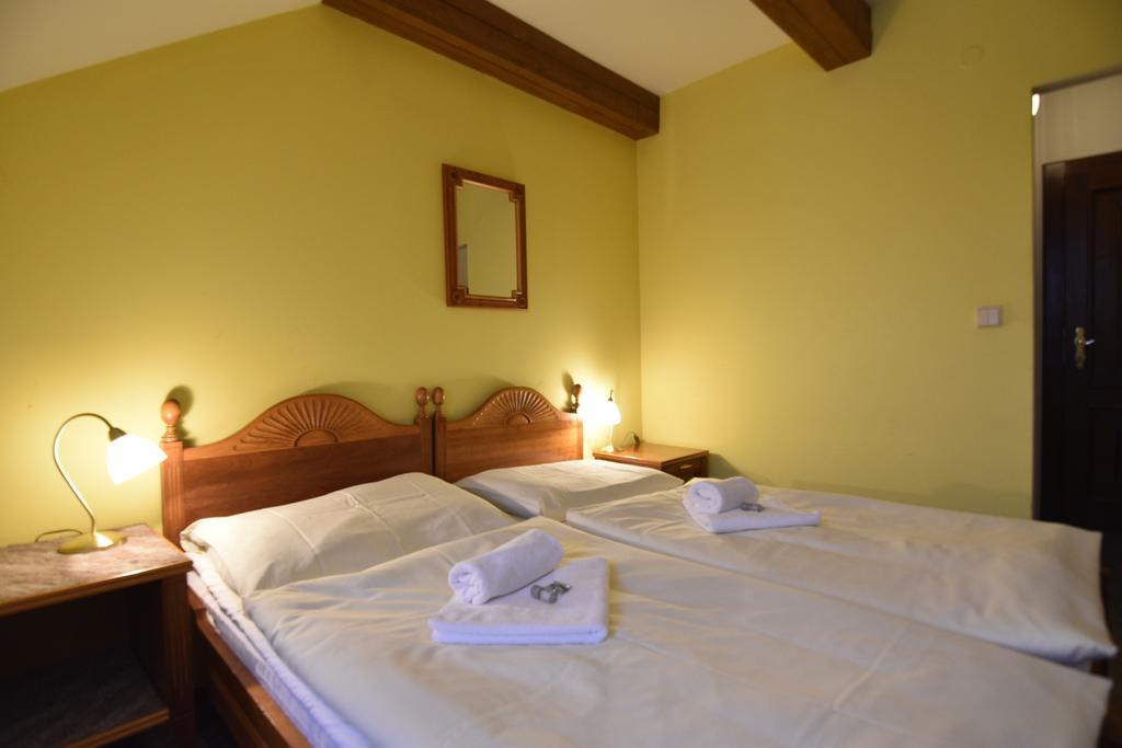 Hotel Napoleon Austerlitz Buitenkant foto
