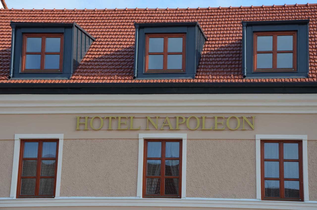 Hotel Napoleon Austerlitz Buitenkant foto