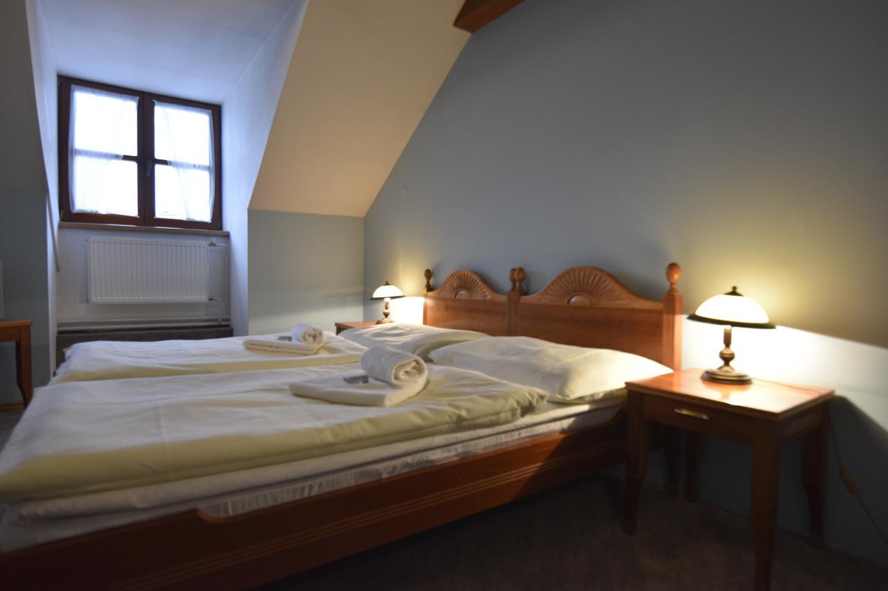 Hotel Napoleon Austerlitz Buitenkant foto