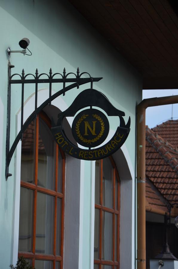 Hotel Napoleon Austerlitz Buitenkant foto