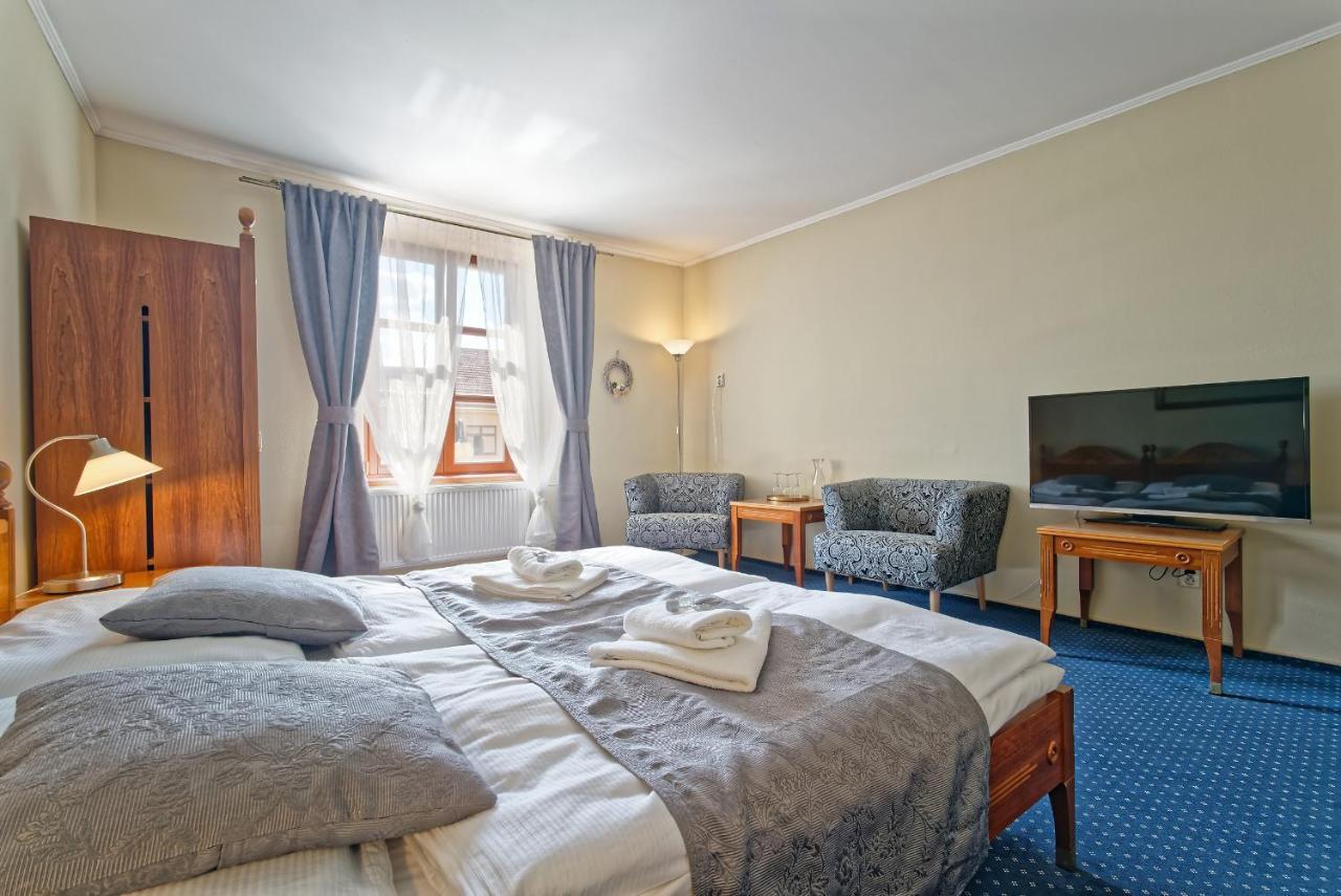 Hotel Napoleon Austerlitz Buitenkant foto