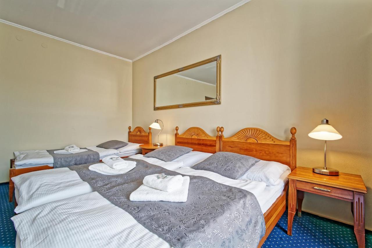 Hotel Napoleon Austerlitz Buitenkant foto