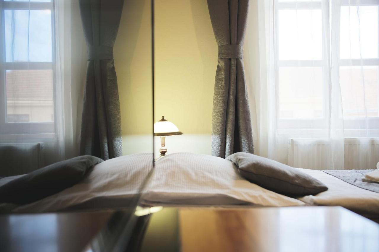 Hotel Napoleon Austerlitz Buitenkant foto