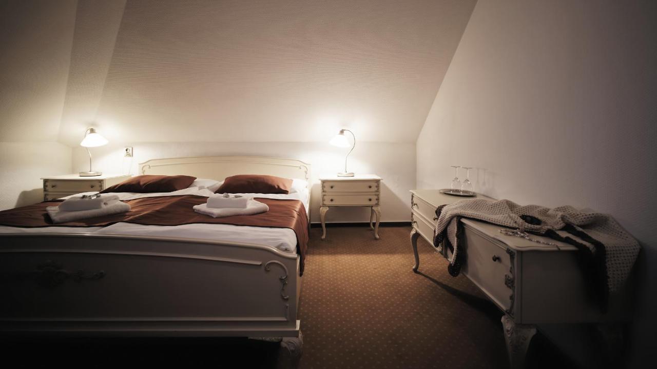 Hotel Napoleon Austerlitz Buitenkant foto
