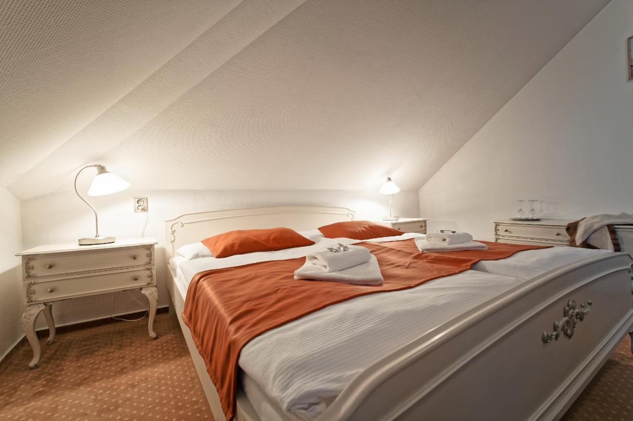 Hotel Napoleon Austerlitz Buitenkant foto
