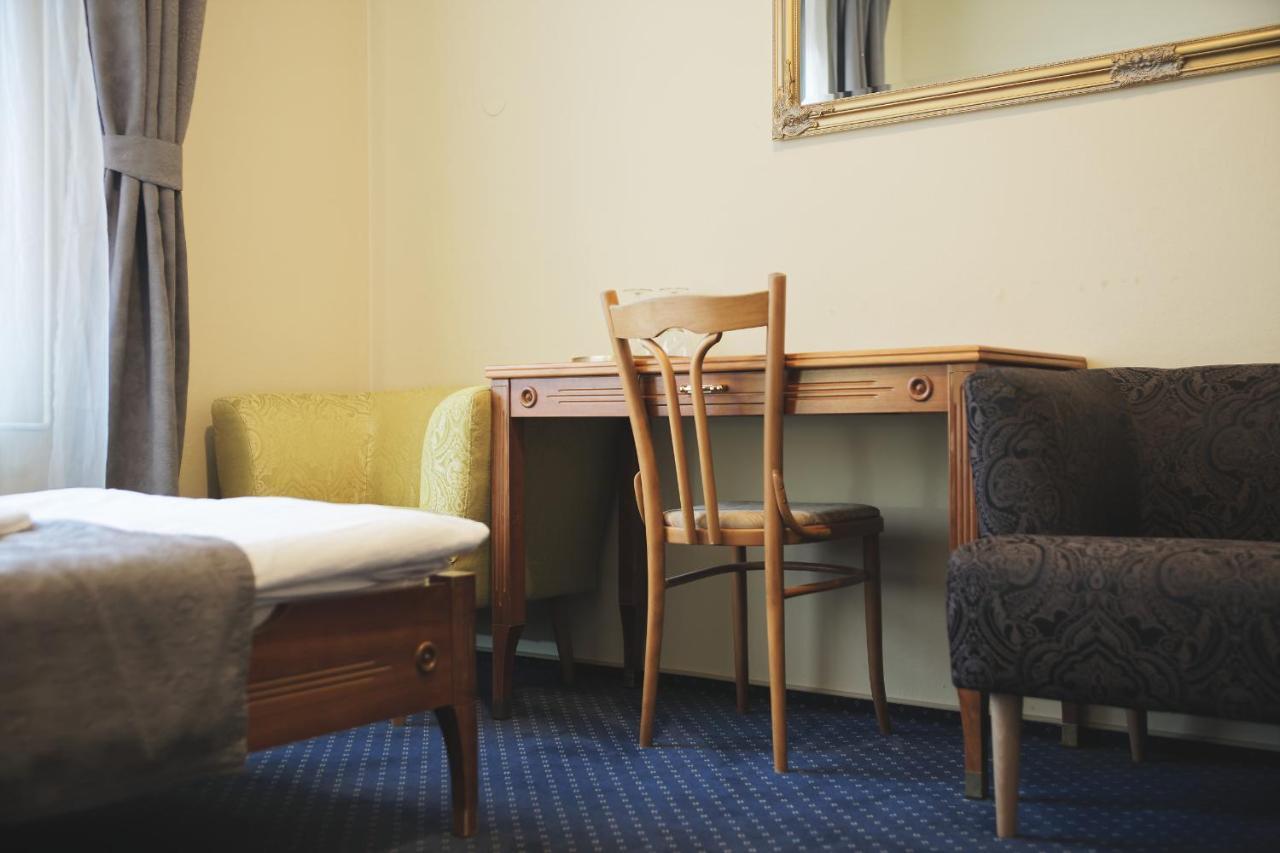 Hotel Napoleon Austerlitz Buitenkant foto