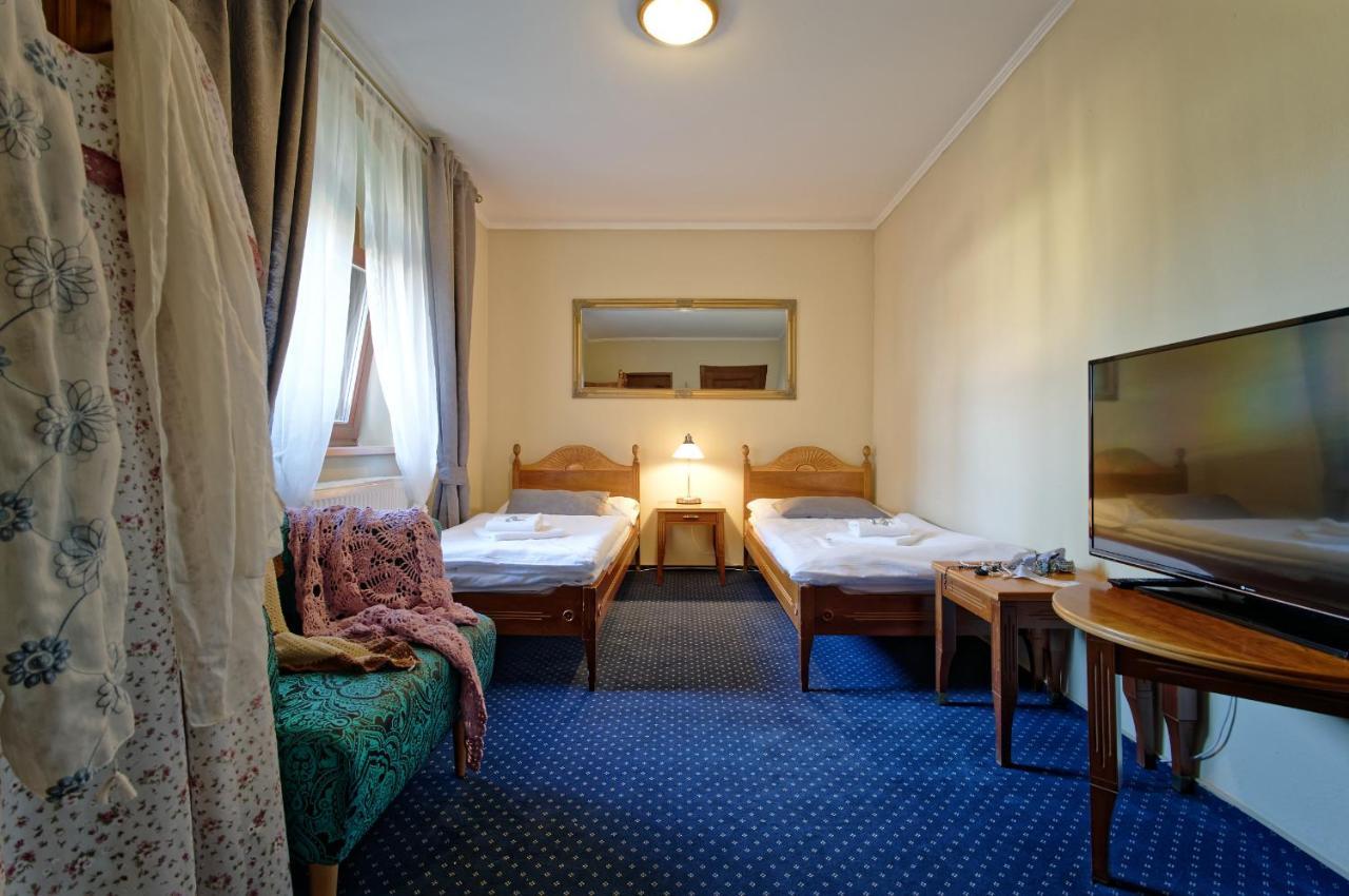 Hotel Napoleon Austerlitz Buitenkant foto