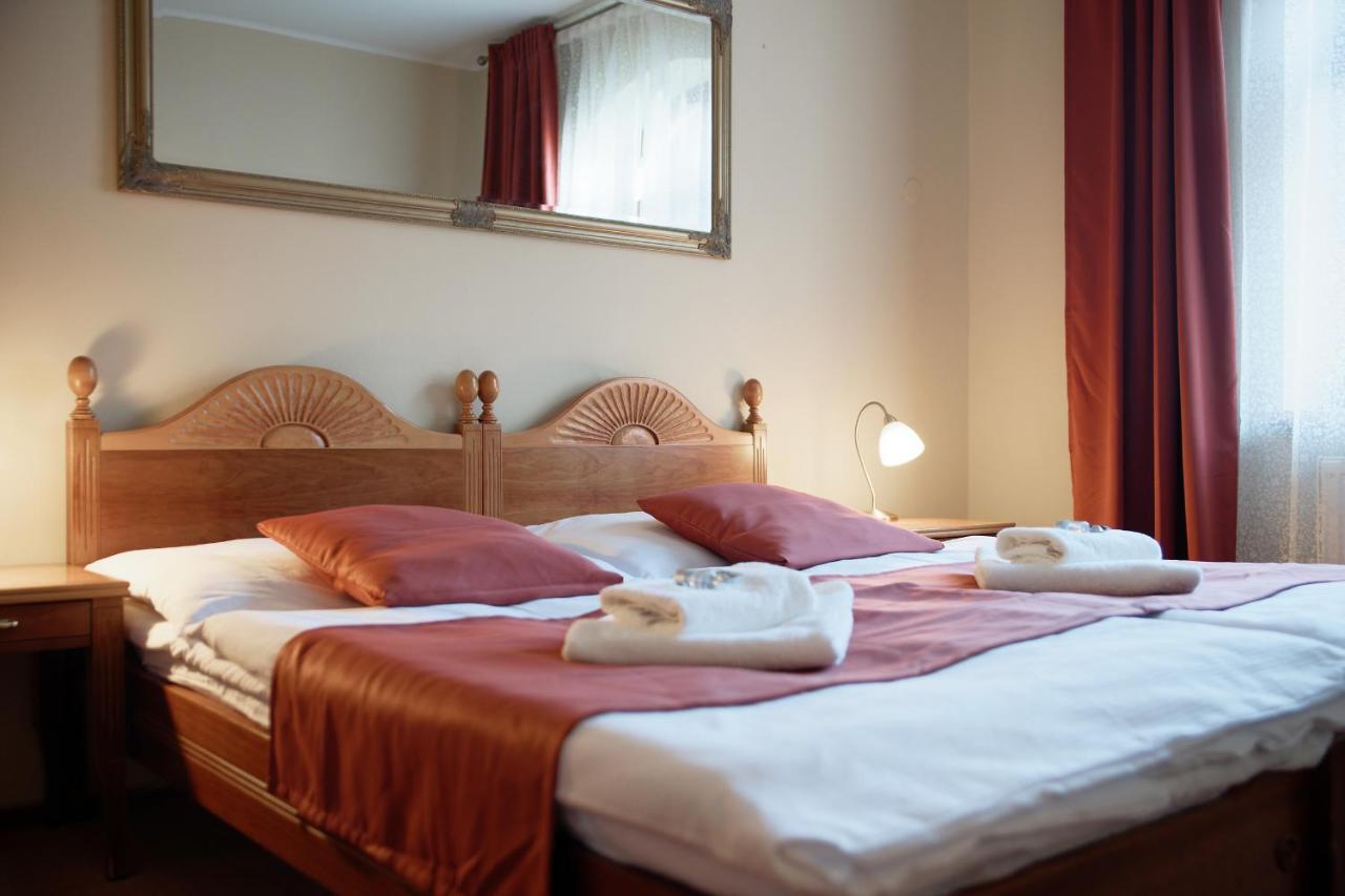 Hotel Napoleon Austerlitz Buitenkant foto