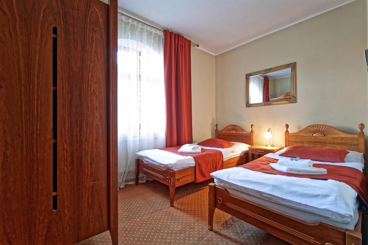 Hotel Napoleon Austerlitz Buitenkant foto